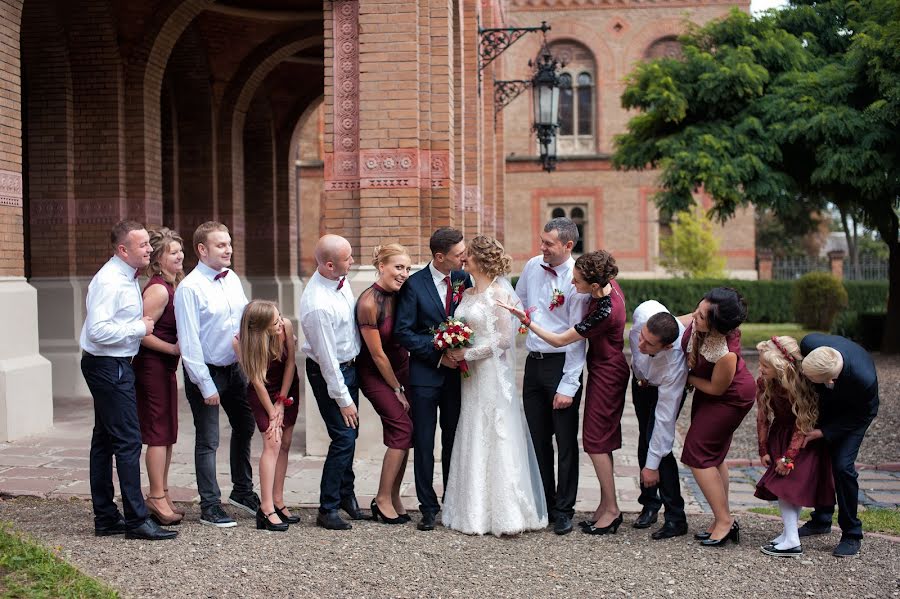 Fotógrafo de casamento Aleksandr Ravlyuk (ravlyuk). Foto de 12 de janeiro 2017