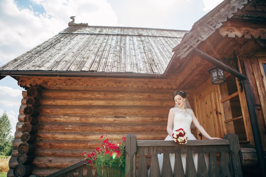 Fotógrafo de bodas Vladimir Nikonov (peregrin). Foto del 16 de agosto 2016