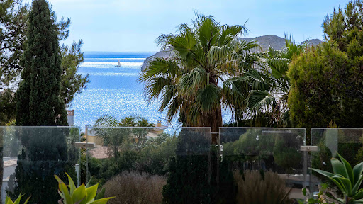 Villa avec piscine en bord de mer 4