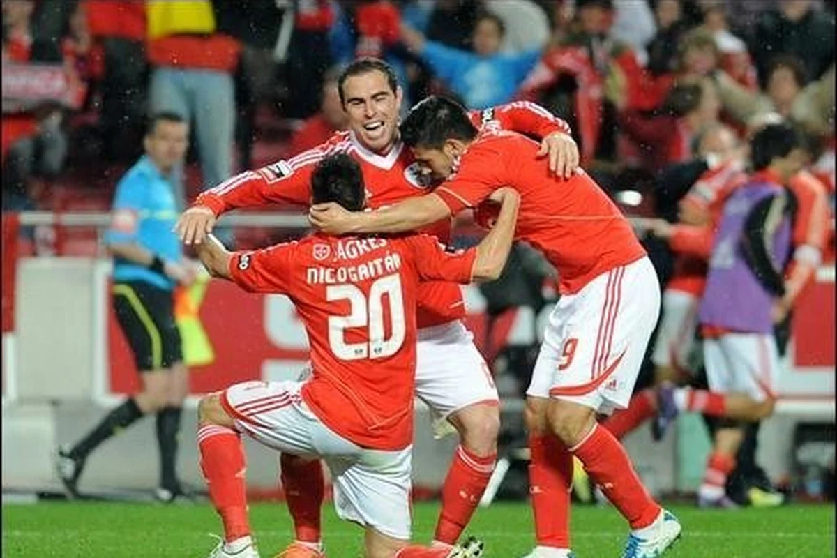 Benfica imite ses concurrents directs