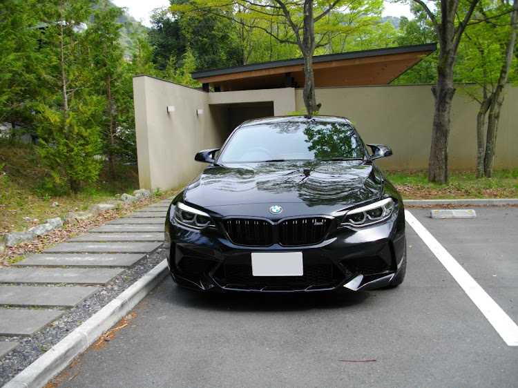 M2 クーペのM2competition・星野リゾート・駐車場に関するカスタム事例の投稿画像2枚目