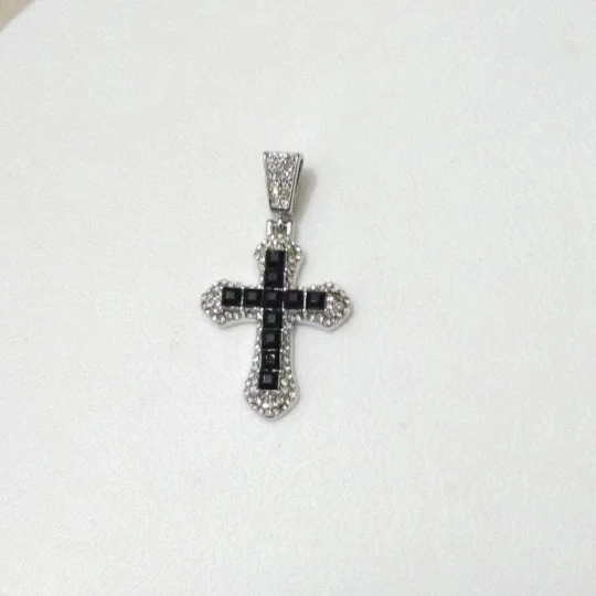 Europese en Amerikaanse diamant kruis ketting Hip Hop trend. Schitterende sieraden voor mannen en vrouwen. Een modieus accessoire.