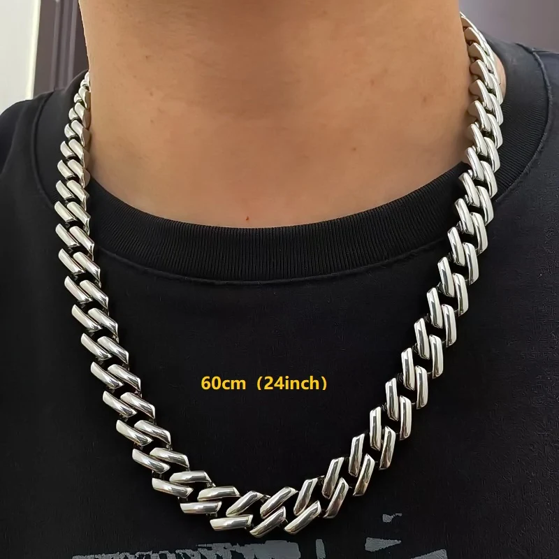 Collier cubain nude en acier titane Hip Hop en forme de diamant Miami, pour un look tendance.