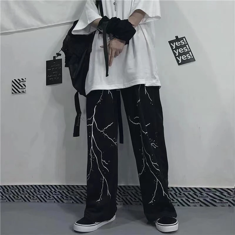 Pantaloni sportivi casual Lightning Print da uomo. Comodi, traspiranti e ideali per l'allenamento e il tempo libero. Design moderno.
