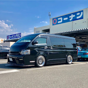 ハイエースワゴン TRH214W