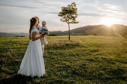 Fotógrafo de casamento Naše Doteky (nasedoteky). Foto de 21 de novembro 2022