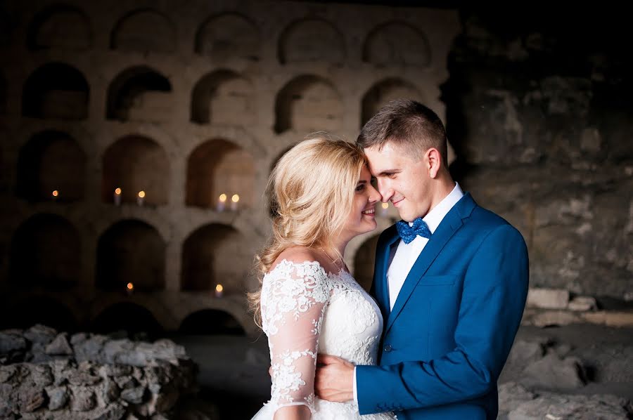 Bryllupsfotograf Sveta Sukhoverkhova (svetasu). Foto fra august 29 2017