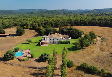 Maison avec piscine et terrasse 11