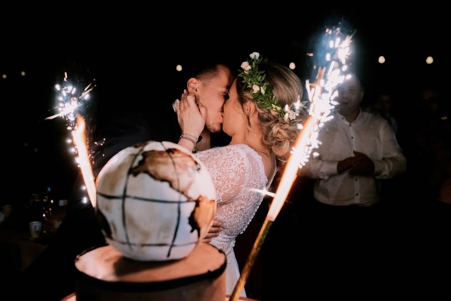 Fotógrafo de casamento Leszek Wasiołka (fotoemocja). Foto de 22 de janeiro 2022