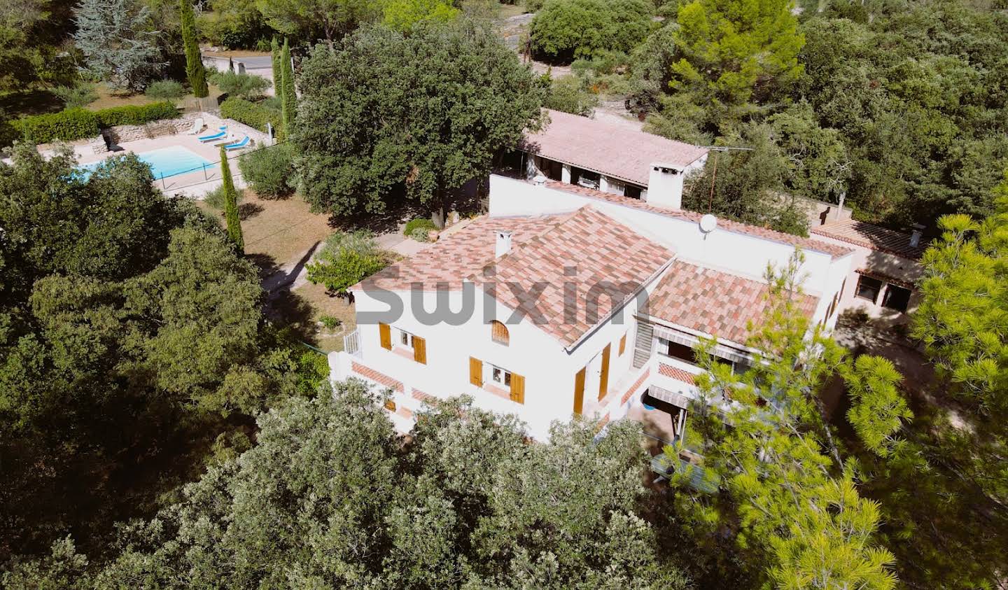 Maison avec piscine et terrasse Uzès