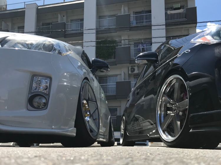 プリウスのDIY・ホイール交換・車高調整・ドライブに関するカスタム事例の投稿画像1枚目