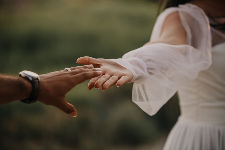 Fotógrafo de casamento Hamze Dashtrazmi (hamzedashtrazmi). Foto de 30 de setembro 2019