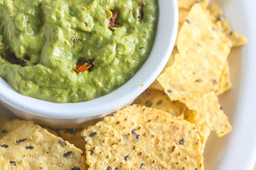 Spinach Sun Dried Tomato Greek Yogurt Dip