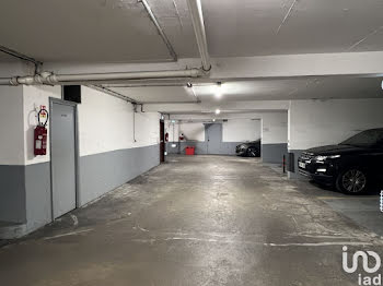 parking à Paris 8ème (75)