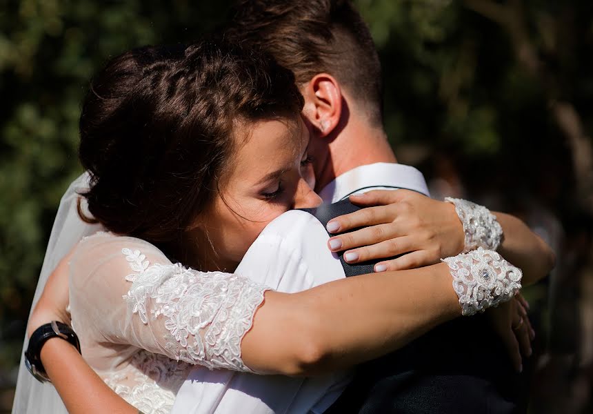 Fotografo di matrimoni Oksana Ryabovol (oksanariabovol). Foto del 22 aprile 2018