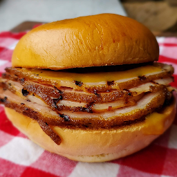 Peameal on a Bun