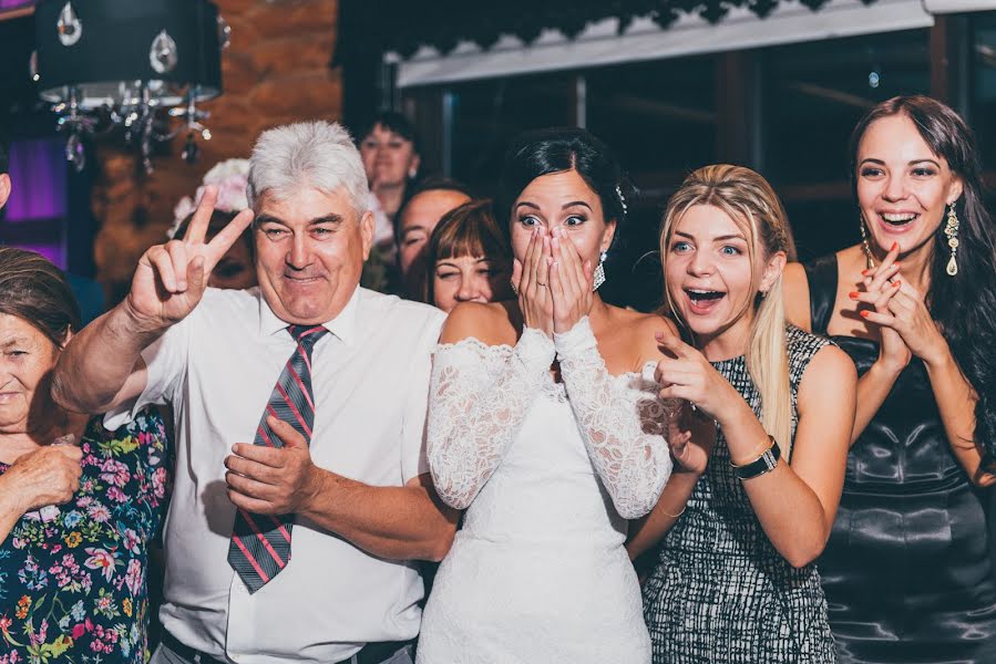 Fotógrafo de casamento Aleksandra Syamukova (sashas). Foto de 3 de fevereiro 2016