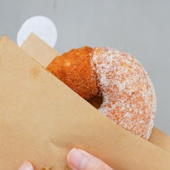 Dough Doughnuts 兜兜圈 二號店