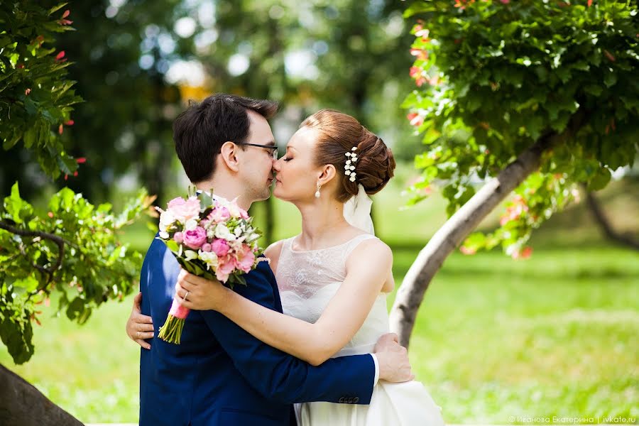 Wedding photographer Ekaterina Ivanova (ivkate). Photo of 11 June 2015