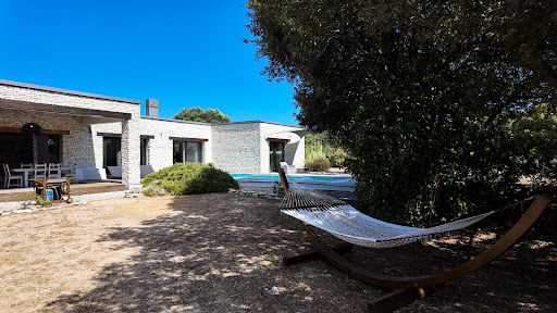 Villa with pool and garden 5