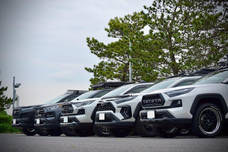 RAV4のRAV4meetinginShiga・滋賀オフ・アシストグリップカバー・あのベンチ・オフ会に関するカスタム事例の投稿画像10枚目