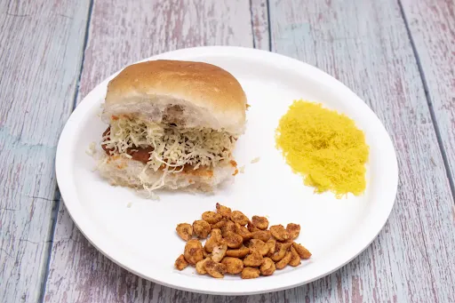 Sada Thanda Swaminarayan Cheese Dabeli