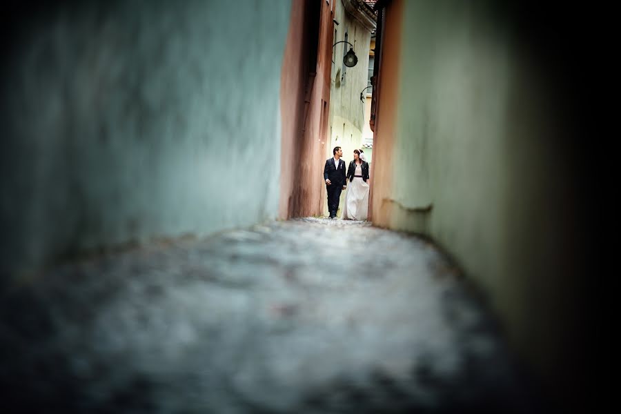 Wedding photographer Ciprian Dumitrescu (cipriandumitres). Photo of 12 December 2014