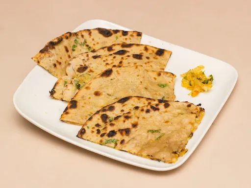 Tandoori Aloo Pyaaj Ka Paratha