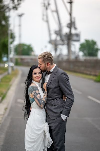 Fotografo di matrimoni Peter Szabo (szabopeter). Foto del 15 settembre 2022