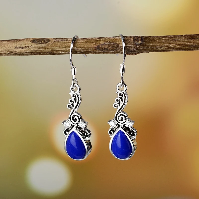 S925 Thaise zilveren oorbellen voor dames, stijlvol en duurzaam. Hypoallergene sterling zilveren sieraden, perfect voor dagelijks gebruik en speciale gelegenheden.
