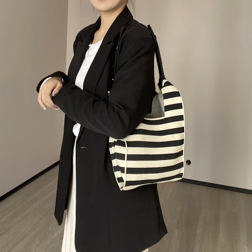 Title 6, Wool Knitted Student Handbag Casual Bucket Tote...