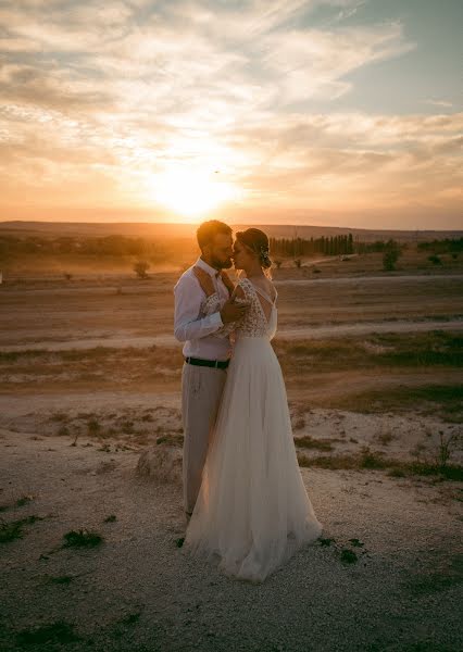 Wedding photographer Yulya Kamenskaya (myjuly). Photo of 25 January 2022