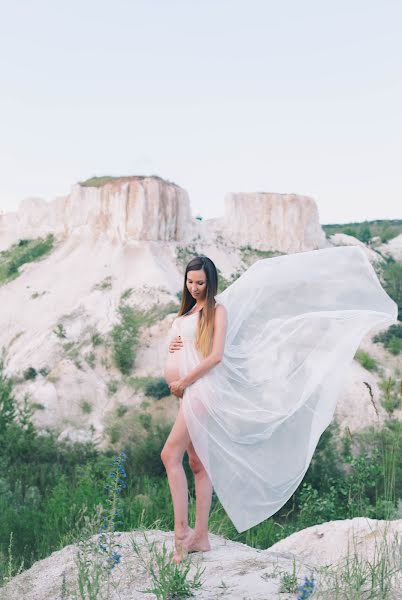 Fotógrafo de casamento Yana Chernika (chernika5757). Foto de 6 de julho 2016