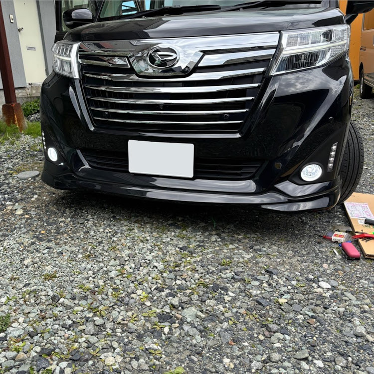 トールカスタムのフォグランプ交換・自分で交換・休日の過ごし方に関するカスタム事例の投稿画像1枚目