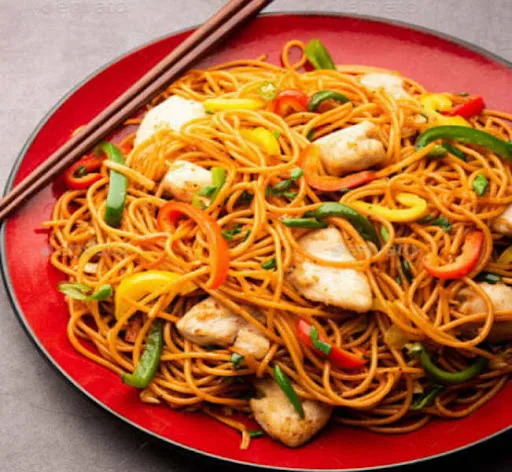 Schezwan Double Chicken Noodles