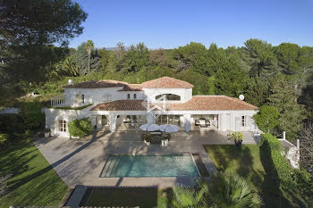 villa à Mougins (06)