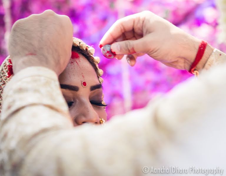 Fotógrafo de casamento Aanchal Dhara (aanchaldhara). Foto de 15 de fevereiro 2018