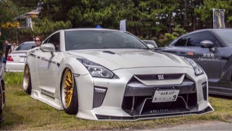 NISSAN GT-Rのr35・Kuhl Racing・team kuhl's・verz wheels・ROHANに関するカスタム事例の投稿画像3枚目