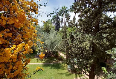 Maison avec piscine et jardin 4