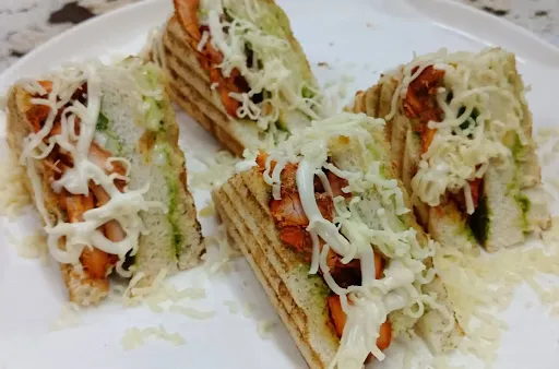 Chicken Tikka Garlic Grilled Sandwich