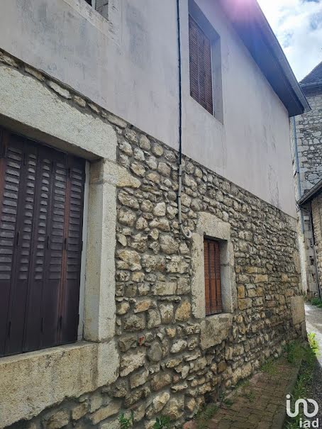 Vente maison 6 pièces 126 m² à Lhuis (01680), 159 000 €