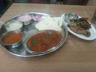 Shashikant Lunch Home photo 6