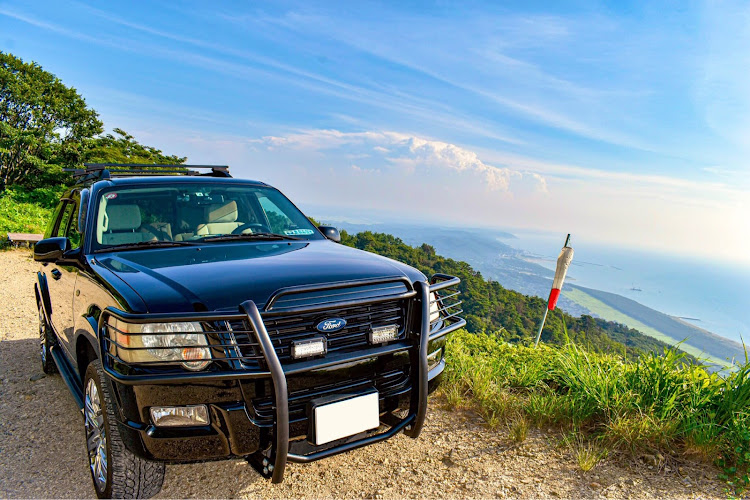 エクスプローラーの愛車・愛車撮影・弥彦山スカイライン・一眼レフ初心者に関するカスタム事例の投稿画像1枚目