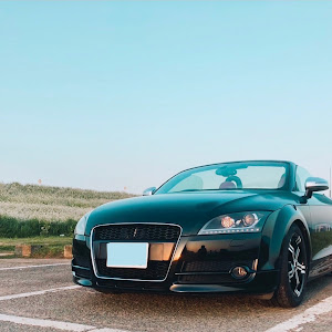 TT ロードスター 2.0 TFSI