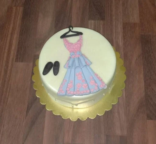 Deginer Dress Cake