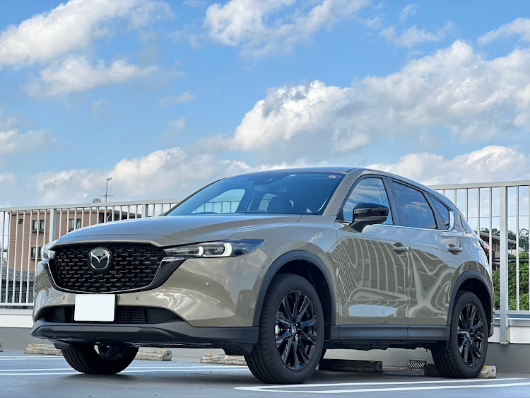 CX-8のwithMAZDA・MAZDACamarade・SPORTS APPEARANCE・CX-5・ジルコンサンドメタリックに関するカスタム事例の投稿画像6枚目