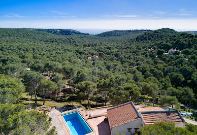 Maison avec piscine et terrasse 6