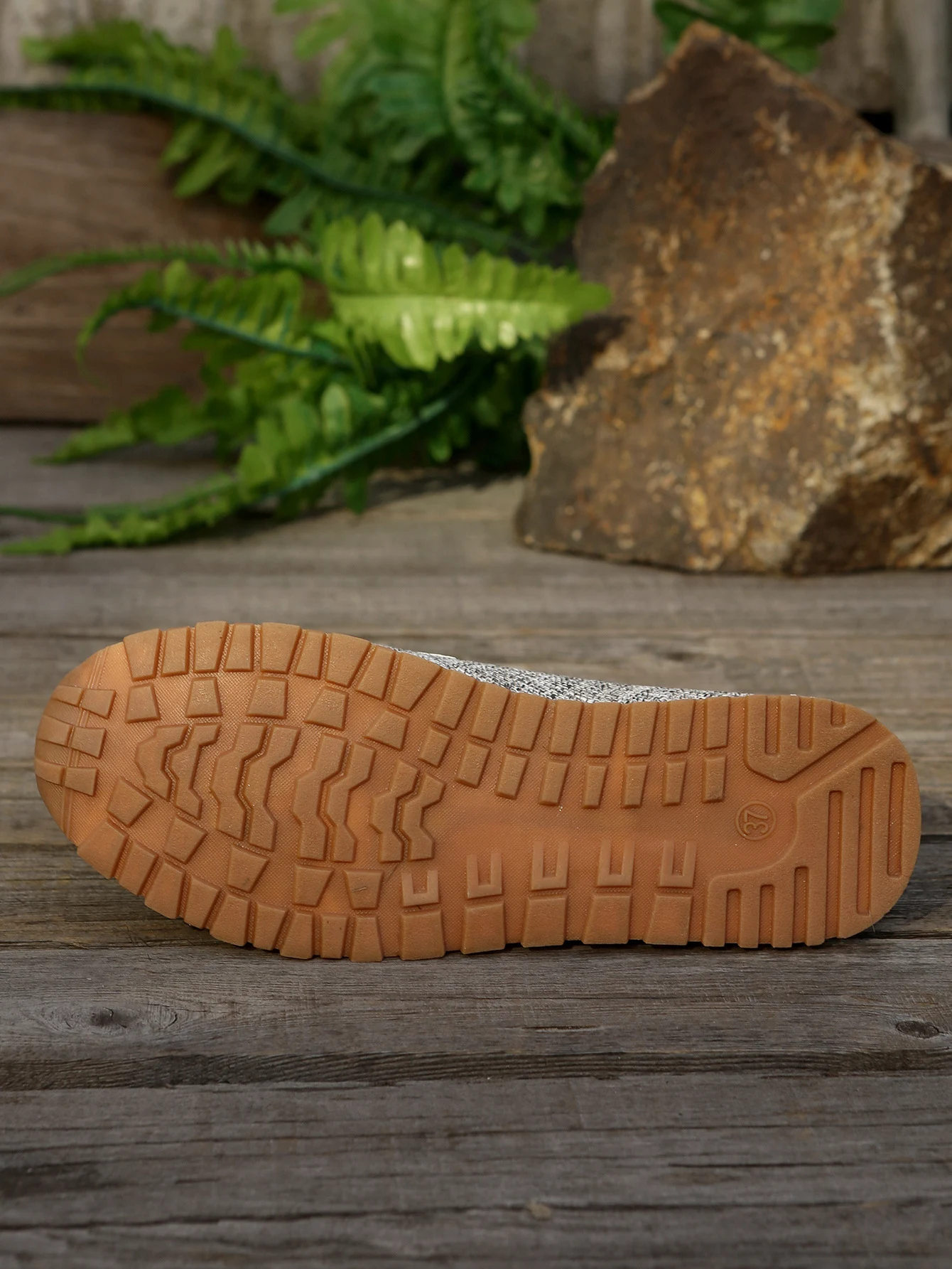 Title 2, Sapatos de verão, novos, com fivela de metal e ...