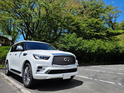 Qx80 のヒッチキャリア Infiniti 逆輸入車 駐車場 日産に関するカスタム メンテナンスの投稿画像 車のカスタム情報はcartune