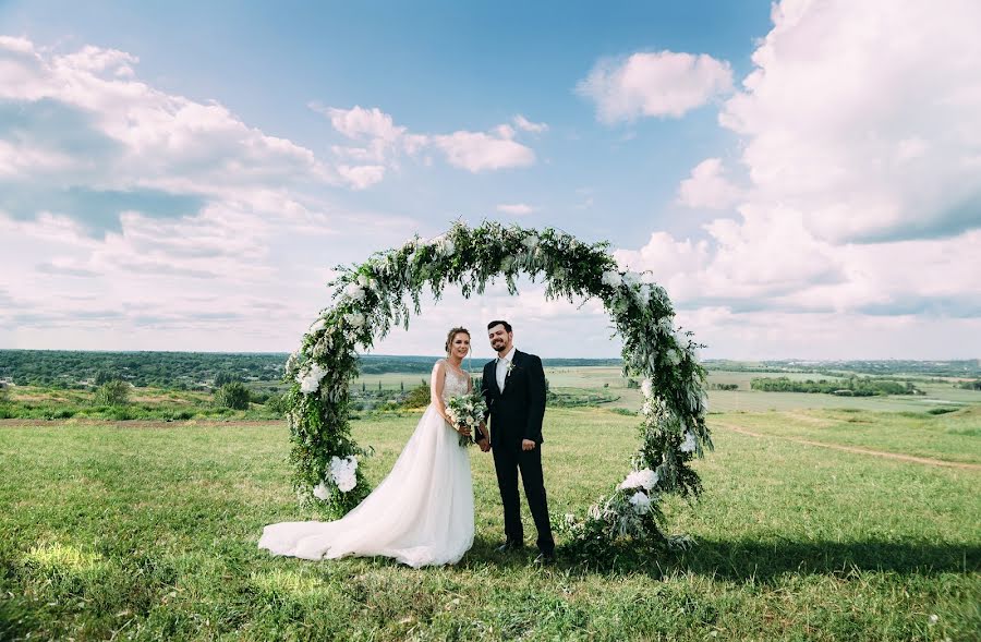 Wedding photographer Vladimir Mikhaylovskiy (vvmich). Photo of 22 June 2017